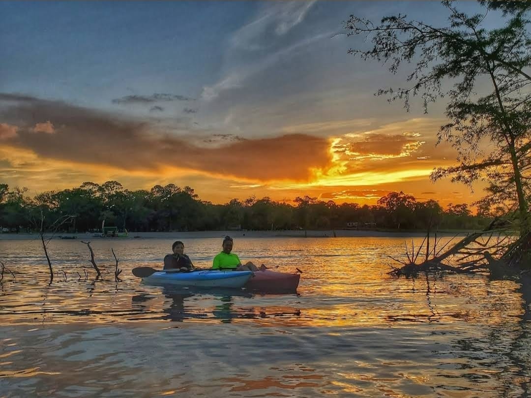 Beautiful sunset at Magnolia Gardens Park